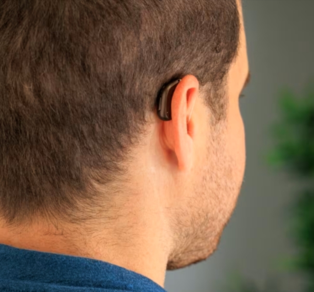 Oticon Jet PX 1 miniRITE R hearing aid in Chestnut Brown
